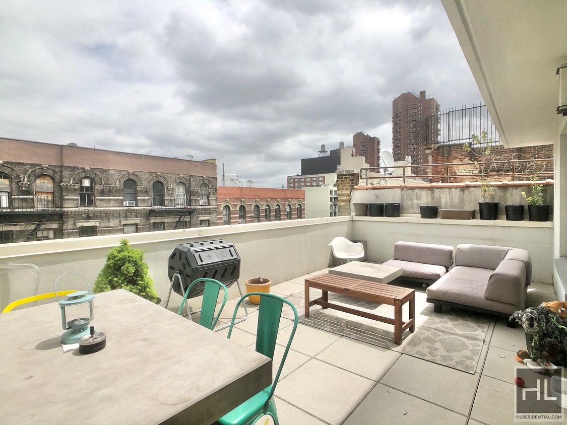 Primary Photo - Private roof deck - 1bed/1bath