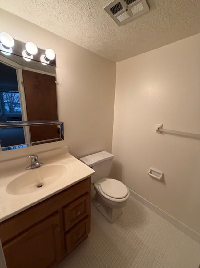 Interior Photo - 200 West Apartments