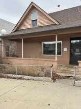 Building Photo - 853 S Main St