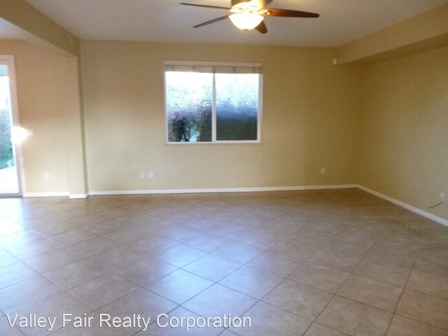 Building Photo - 3 br, 2 bath House - 5549 TRAILHEAD LOOP