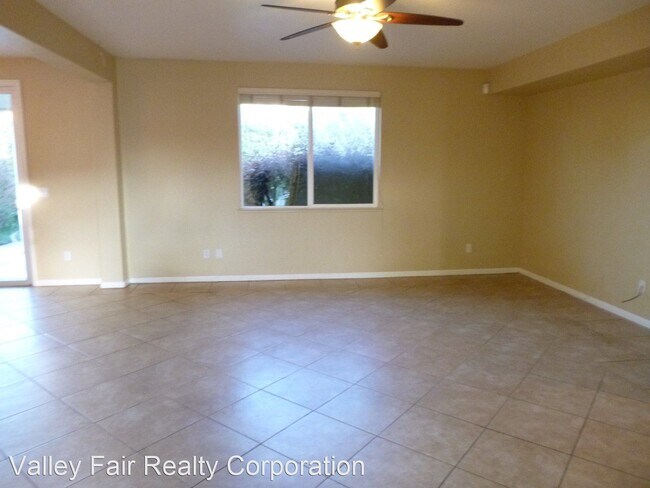 Foto del edificio - 3 br, 2 bath House - 5549 TRAILHEAD LOOP