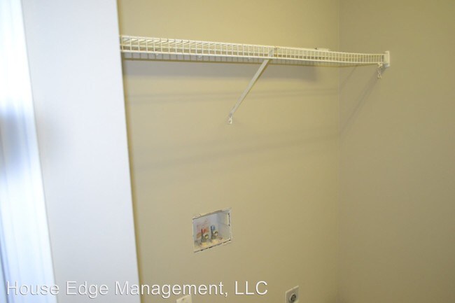 Building Photo - 1095 Gun Club Rd NW