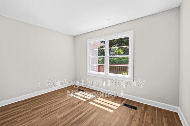 Building Photo - 3113 Pike Rd