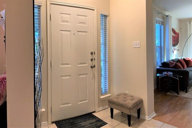 Building Photo - 1900 Scofield Ridge Pkwy