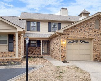 Building Photo - 319 Kingswood Ct