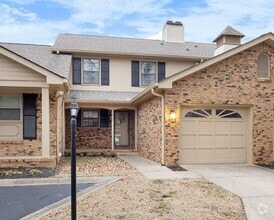 Building Photo - 319 Kingswood Ct