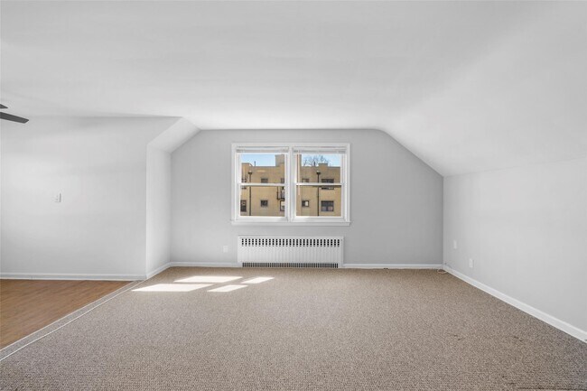 Foto del edificio - 1025 Louise Ave