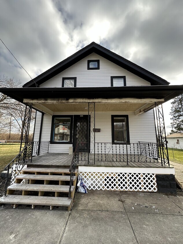 Primary Photo - 1020 Island Ave
