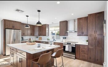 Building Photo - 6749 E Wilshire Dr
