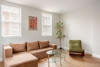 Building Photo - 1816 S 9th St