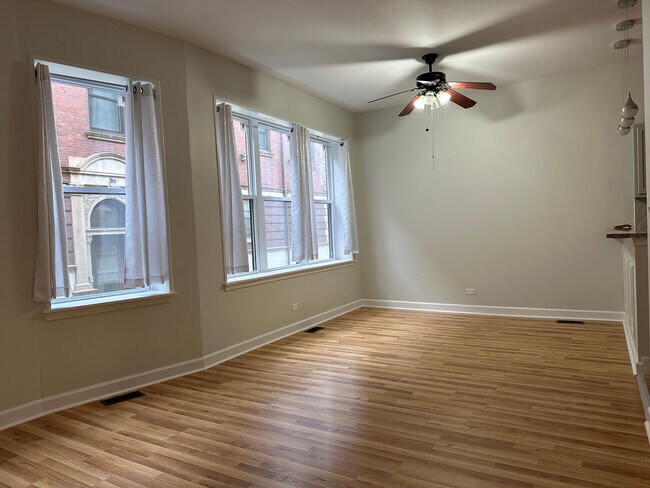Building Photo - 3706 S King Dr