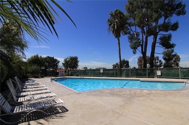 community pool - 7716-59 Via Napoli