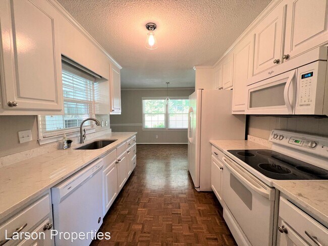 Foto del edificio - 4 br, 2 bath House - 928 Brentwood Drive