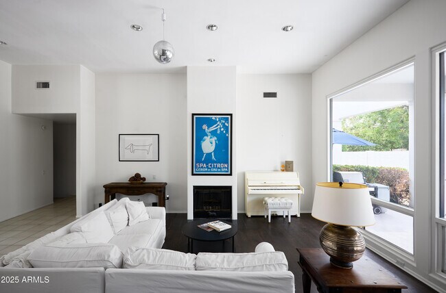 Foto del edificio - 12242 N 74th St