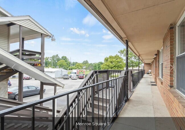 Building Photo - 599 E Temperance St