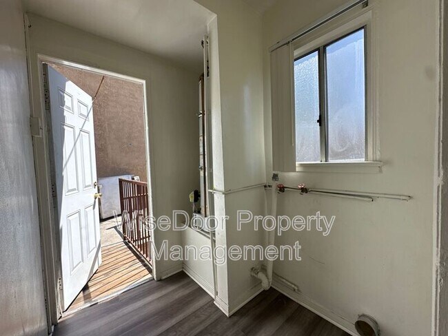 Building Photo - 3852 1/2 City Terrace Dr