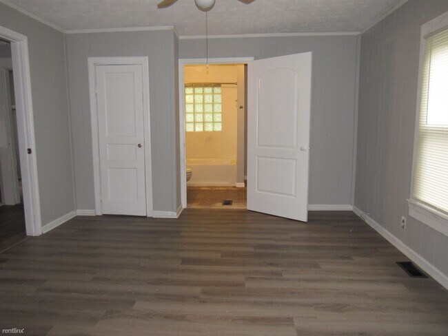 Building Photo - 1 br, 1 bath House - 367 N Wilson Rd