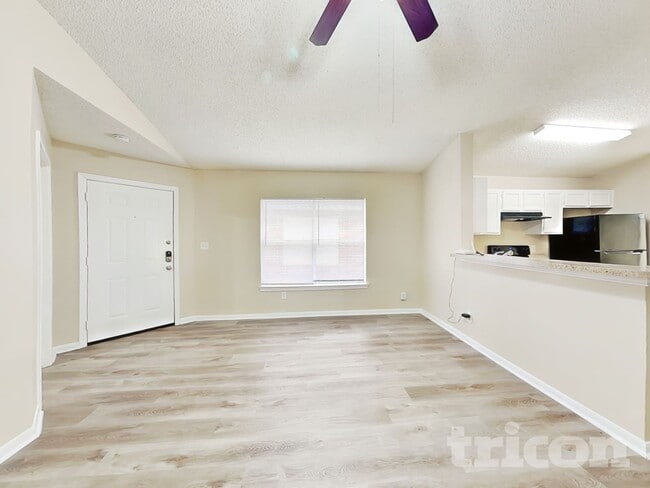 Building Photo - 3135 Kelling St