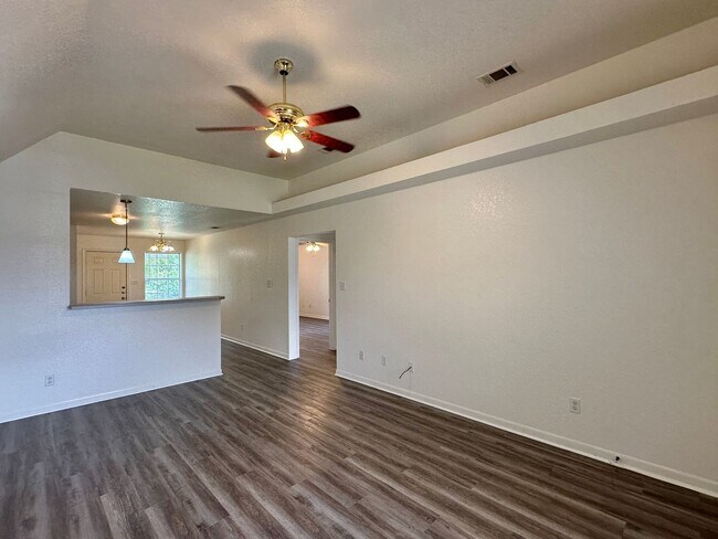 Foto del edificio - 3509 Westwood Dr