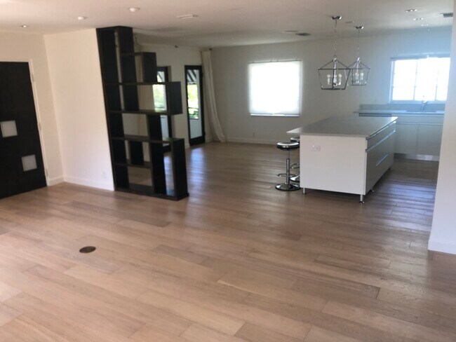 Living room looking into kitchen - 505 Columbia Dr
