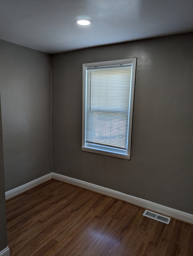 Building Photo - 1 Ballman Ct