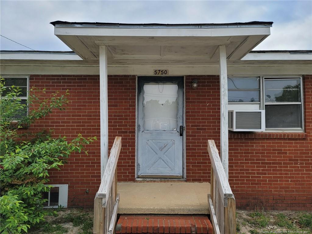 Primary Photo - 5750 Gregory St