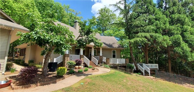 Building Photo - 225 Silver Birch Ct