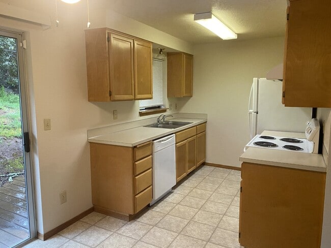 Building Photo - 1465 Woodside Ct SE