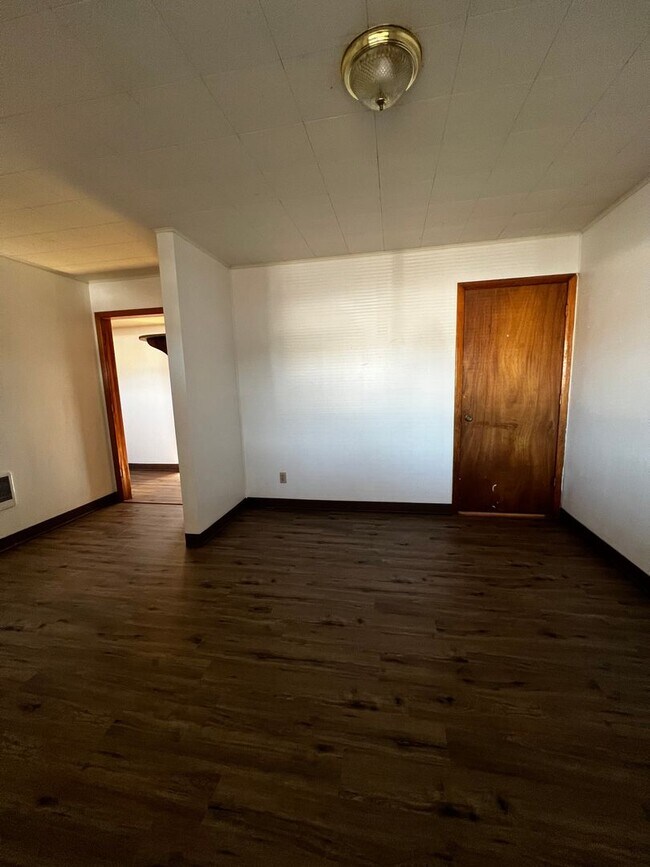 Foto del edificio - Vine Maple Triplex