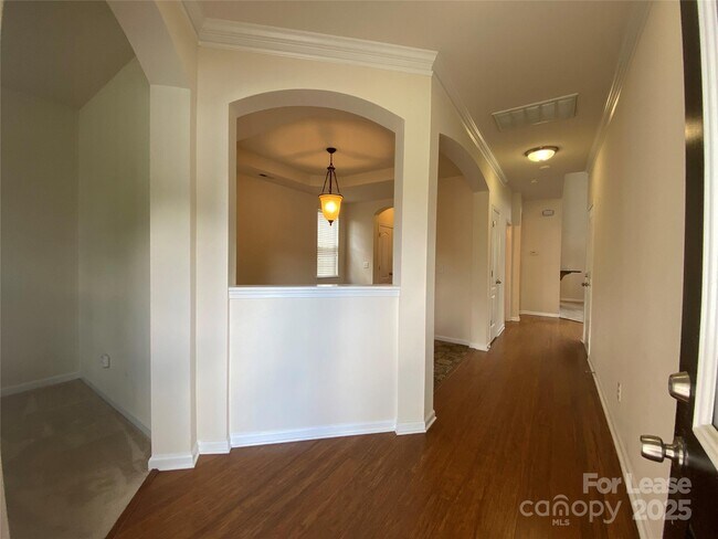 Building Photo - 6512 Manitoba Ln