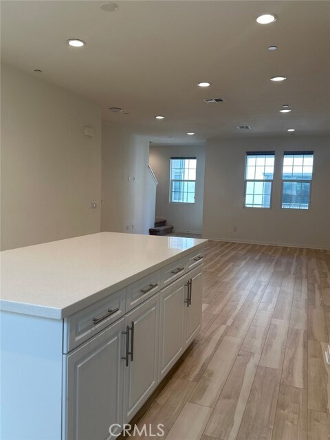 Foto del edificio - 6912 Cottonwood Ln