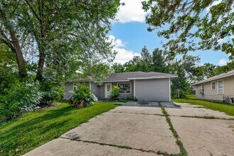 Building Photo - 10506 Buffum St