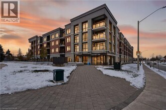 Building Photo - 1 Redfern Ave