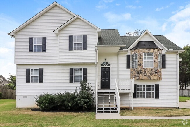 Building Photo - 19 Hedgerow Ct SE