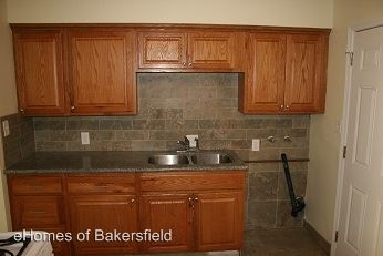 Building Photo - 1307 Lake St