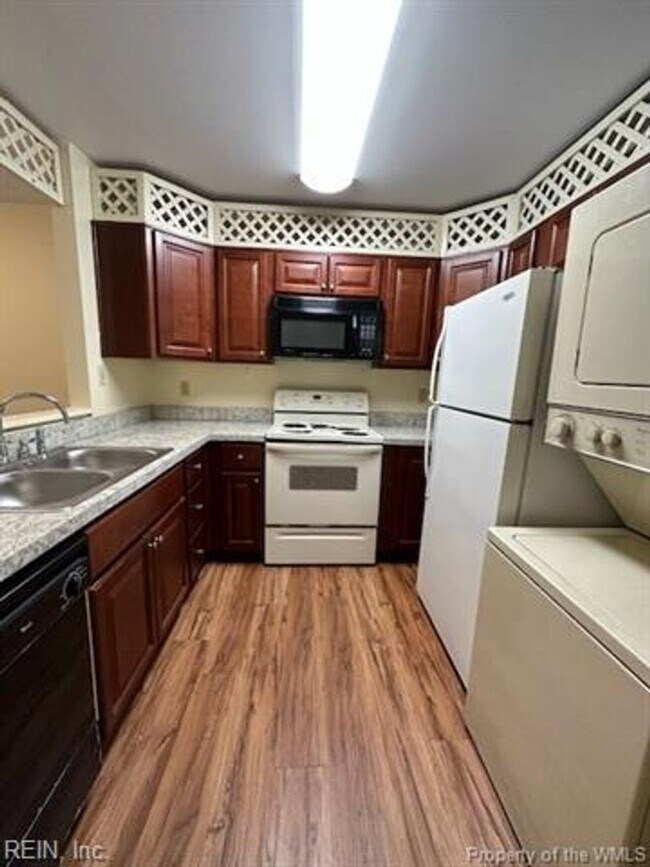 Foto del edificio - 2 Bed 1 Bath Condo