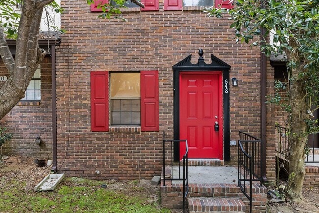 Building Photo - 648 Valley Crest Dr
