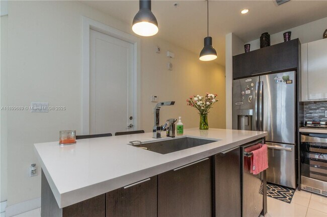 Foto del edificio - 10245 NW 63rd Terrace