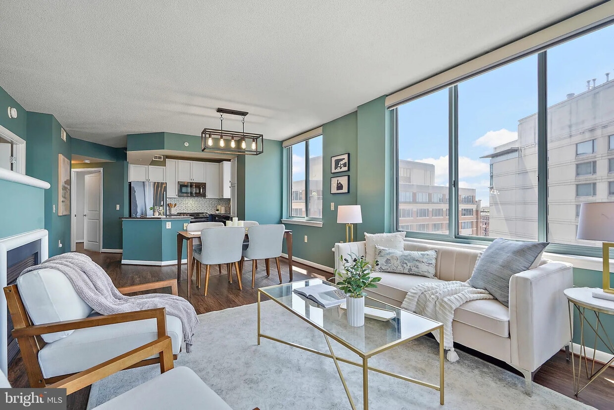 Photo - 851 N Glebe Rd (Arlington, VA)