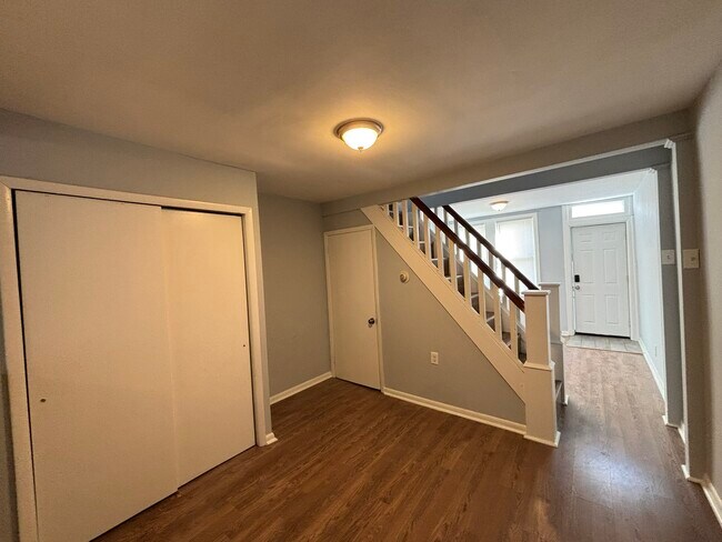 Foto del edificio - 3240 Tilton St