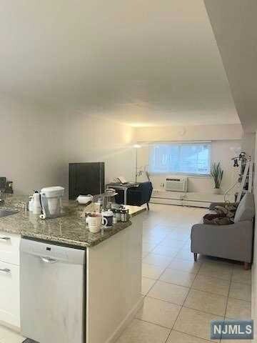 Foto del edificio - 333 Grand Ave