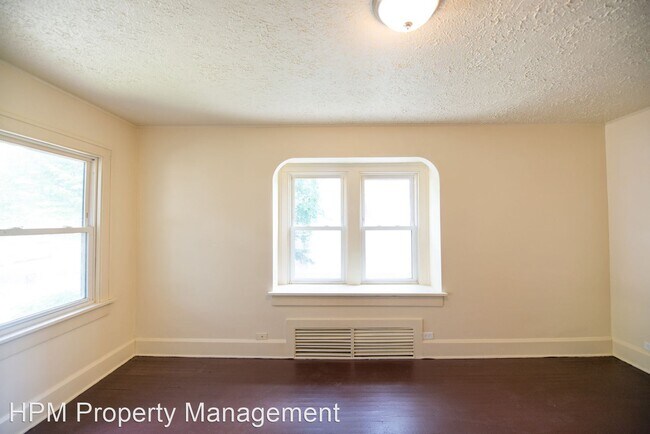 Building Photo - 2 br, 1 bath House - 2342 15th St SW