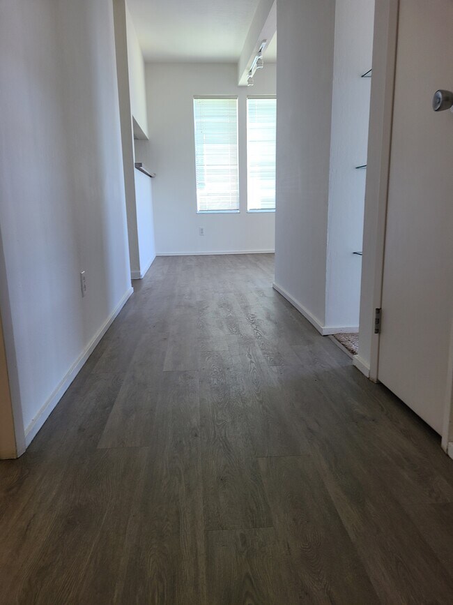 106 Lower Anchorage Rd Unit 106, Sausalito, CA 94965 Condo for Rent