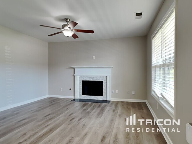 Building Photo - 6561 Squire Pl