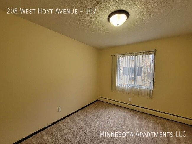 Building Photo - Spacious Two-Bedroom Apartment for Rent!