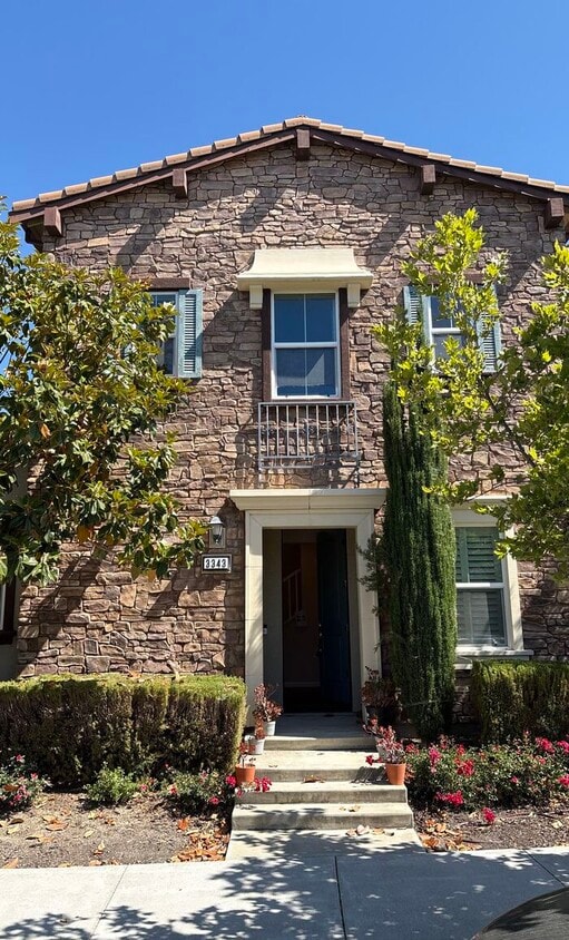 Primary Photo - 3343 Vittoria Loop