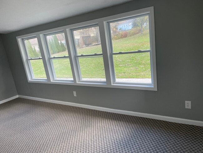 Sunroom - 2547 E 42nd St
