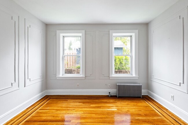 Building Photo - 346 Union Ave