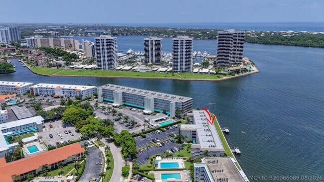 Building Photo - 52 Yacht Club Dr