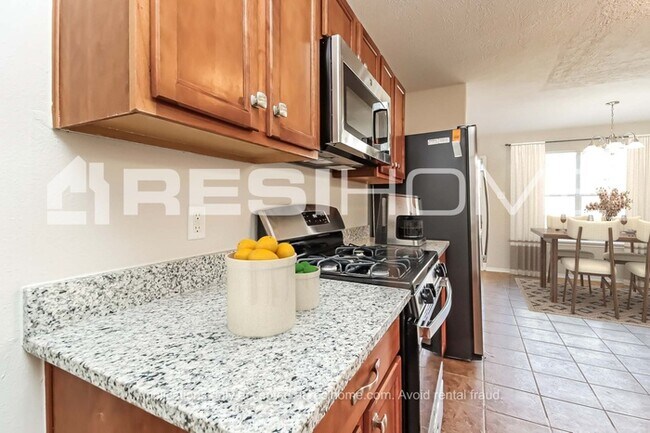 Foto del edificio - 17203 Hawks Landing Dr